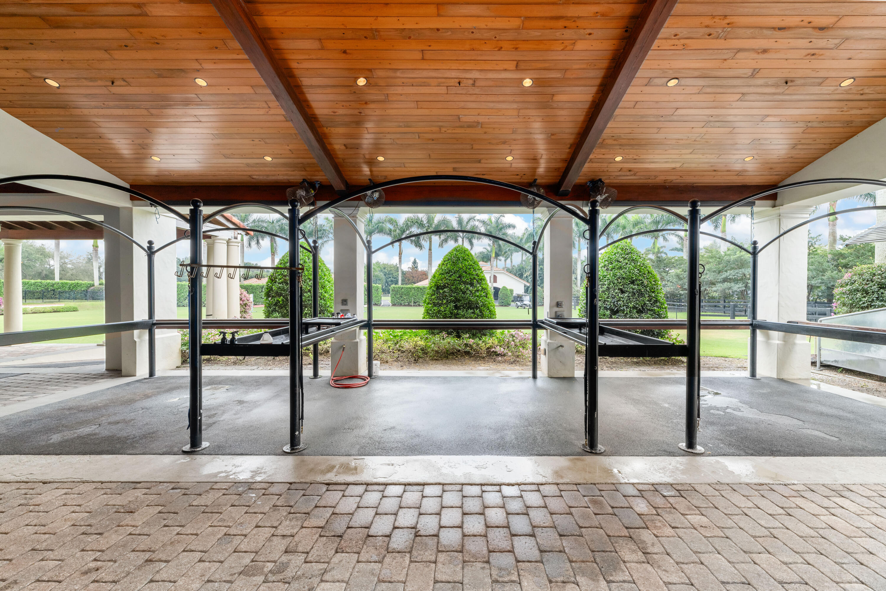 SADDLE TRAIL PARK OF WELLINGTON - Residential