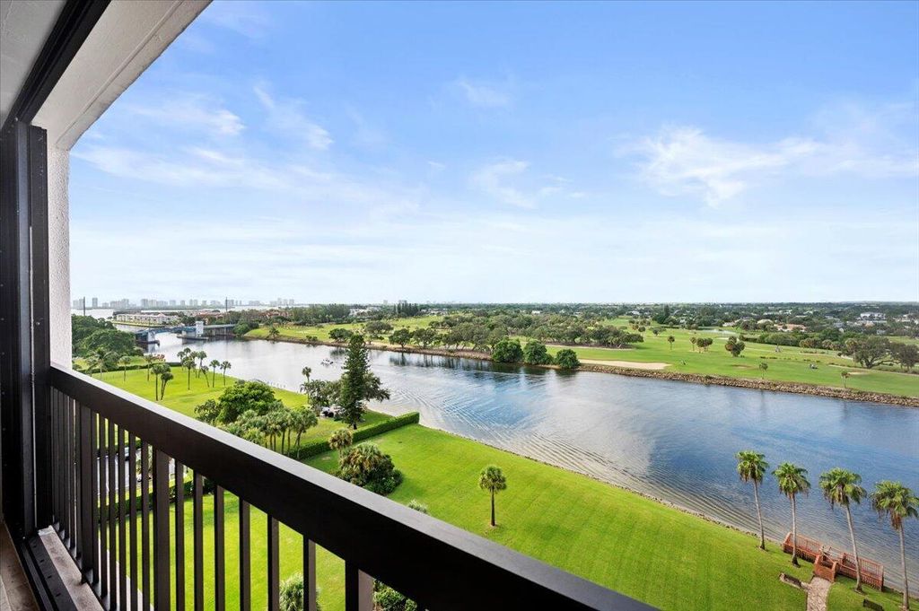 Photo of 356 Golfview Road #1105, North Palm Beach, FL 33408 (MLS # R10914912)