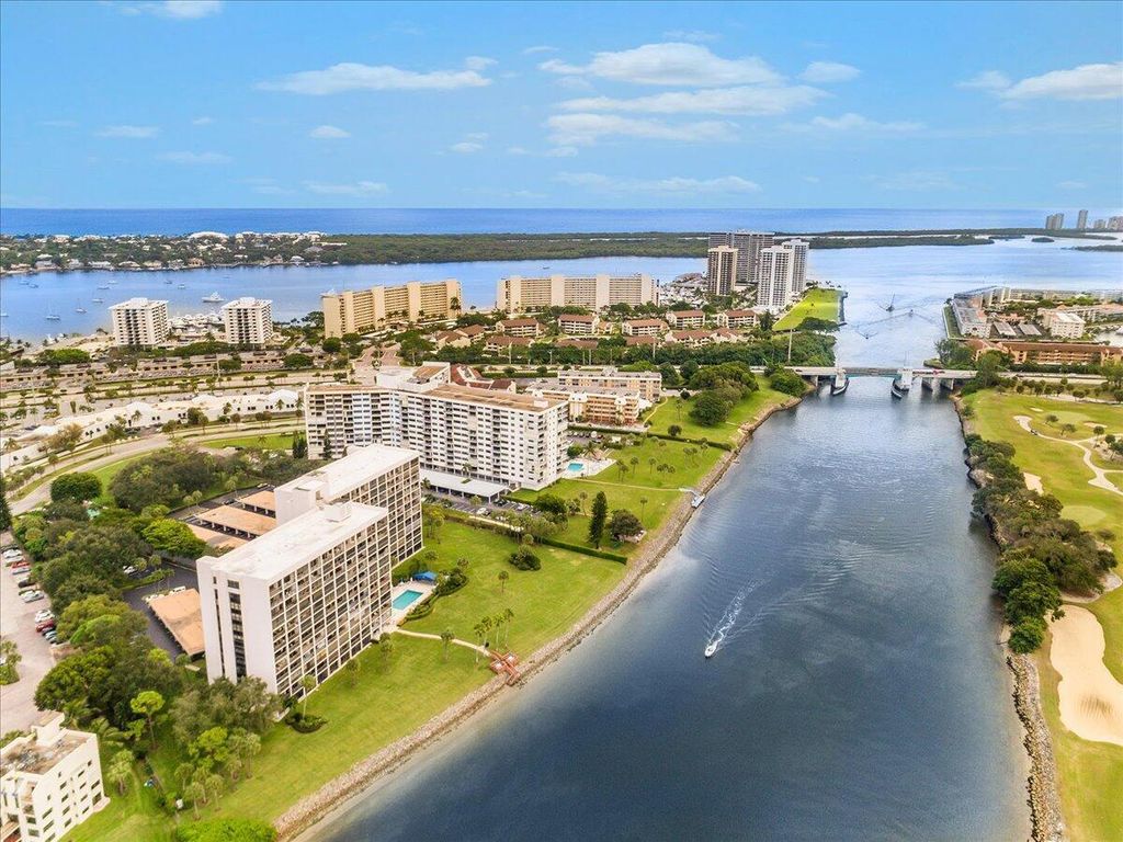 Photo of 356 Golfview Road #1105, North Palm Beach, FL 33408 (MLS # R10914912)