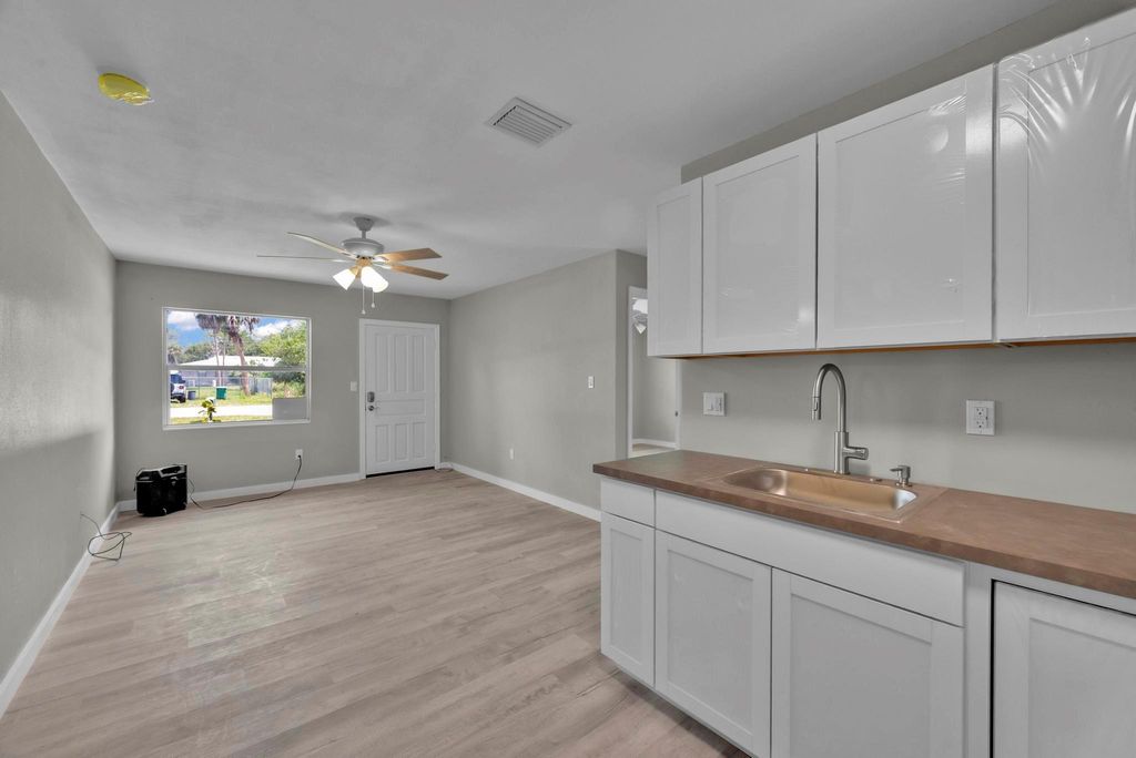 Photo of 5007 San Diego Avenue, Fort Pierce, FL 34946 (MLS # R11104841)