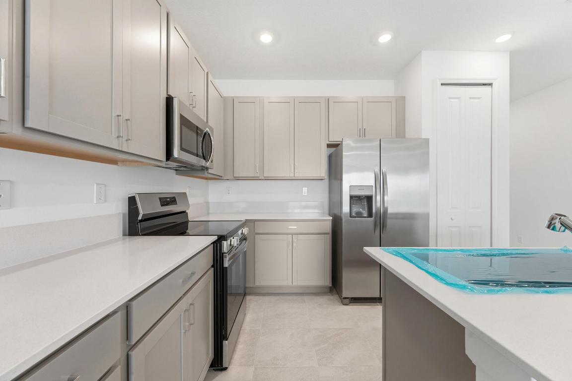 SEAGROVE PUD - Residential Lease