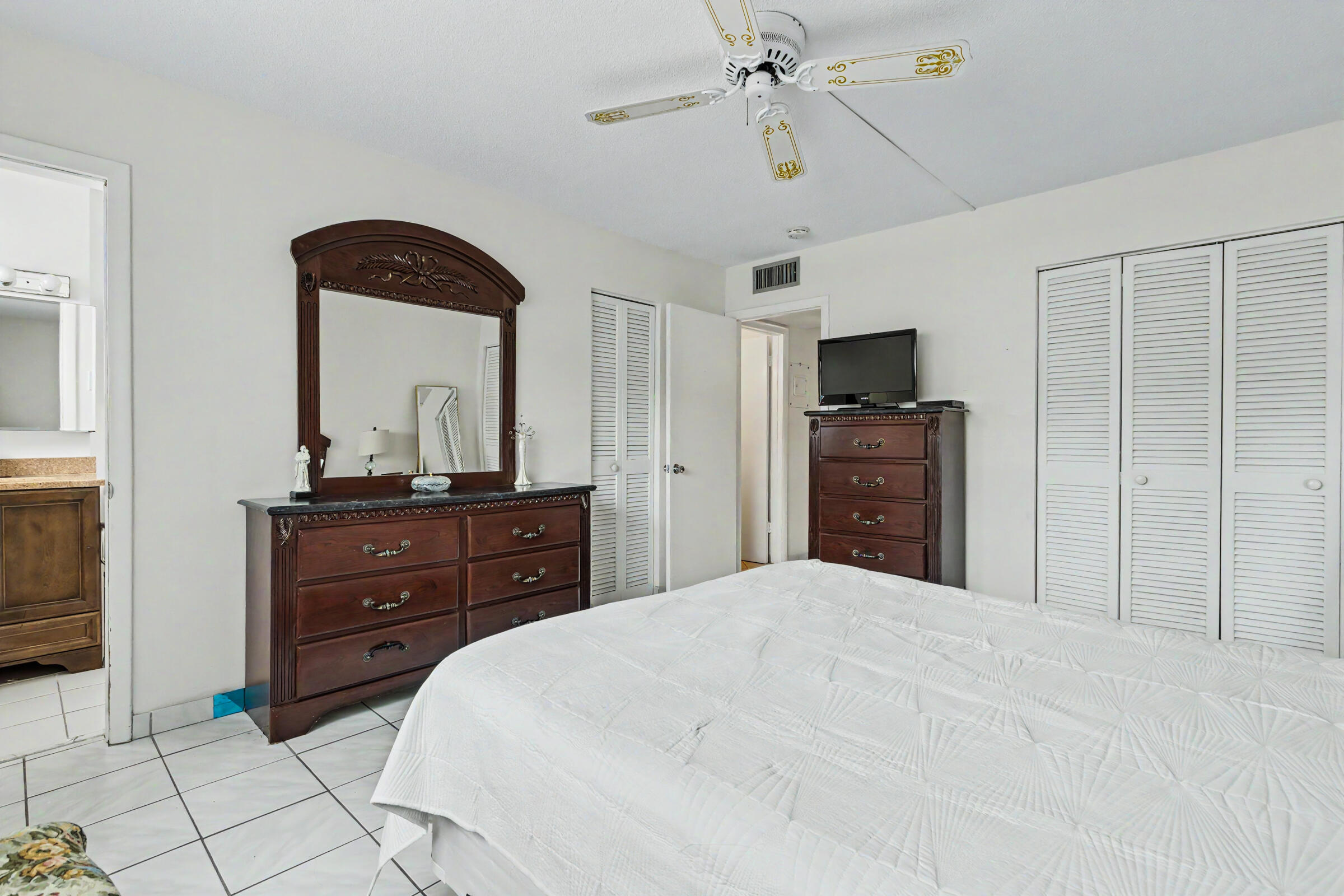 BEVERLY HILLS CONDO NUMBER FOUR - Residential