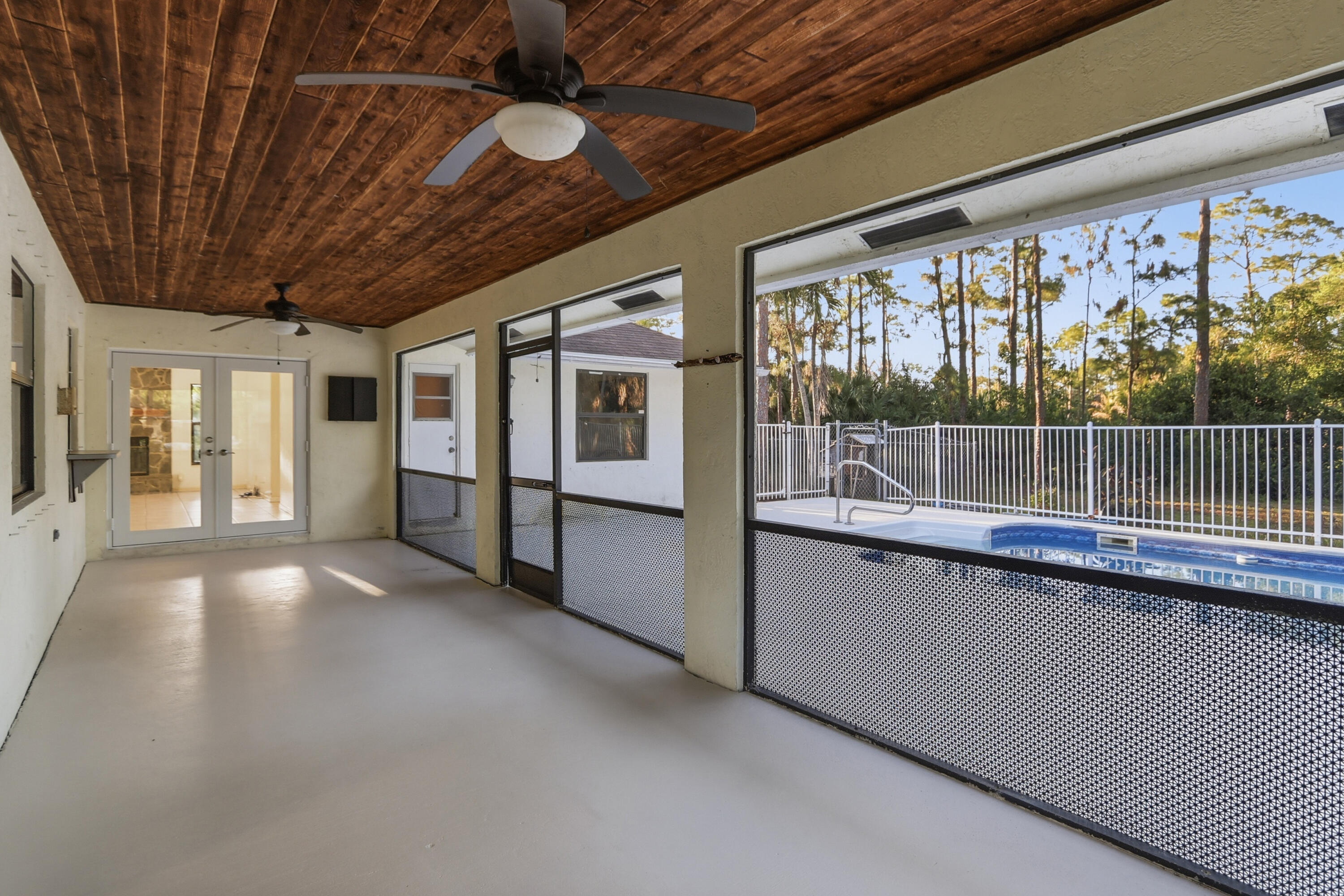 Acreage & Unrec - Residential