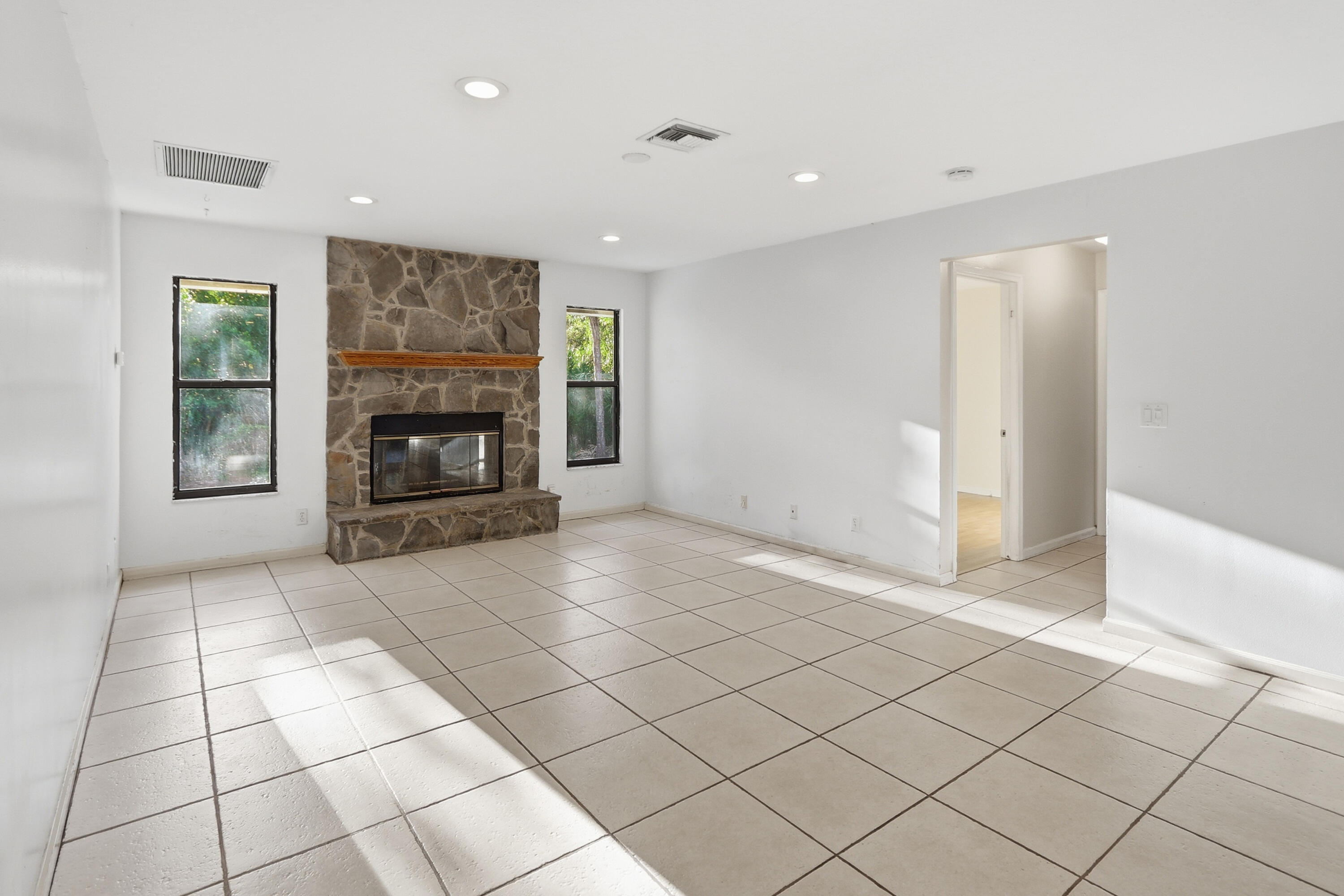 Acreage & Unrec - Residential