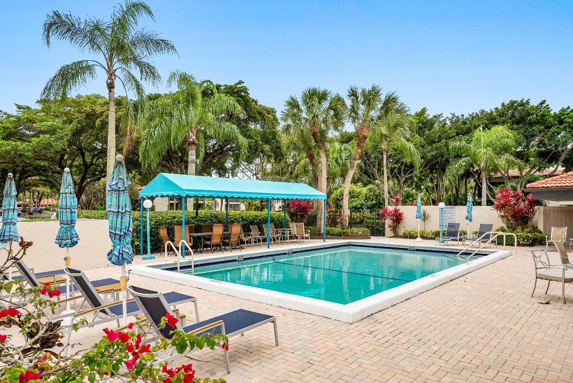 PALMS OF BOCA LAGO - Residential