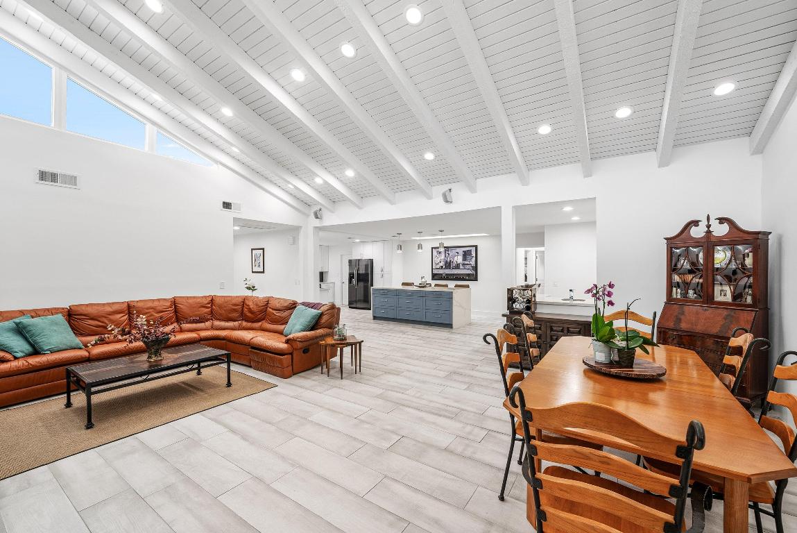 PALMS OF BOCA LAGO - Residential