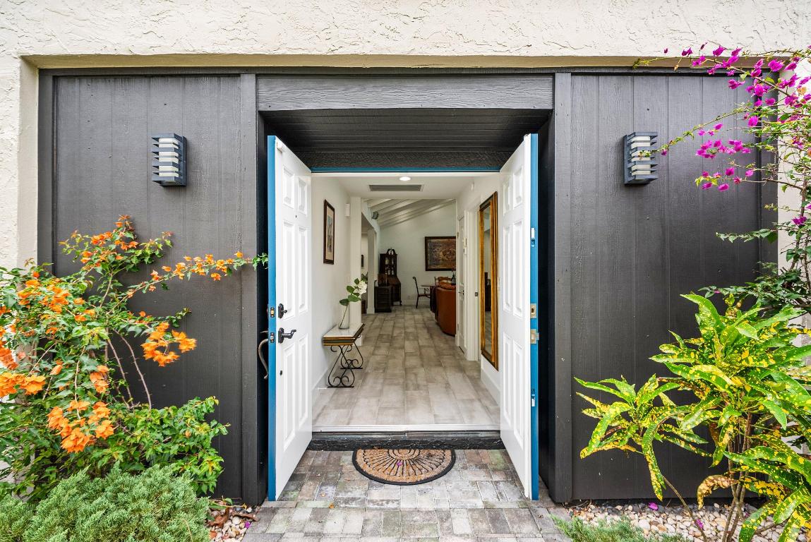 PALMS OF BOCA LAGO - Residential