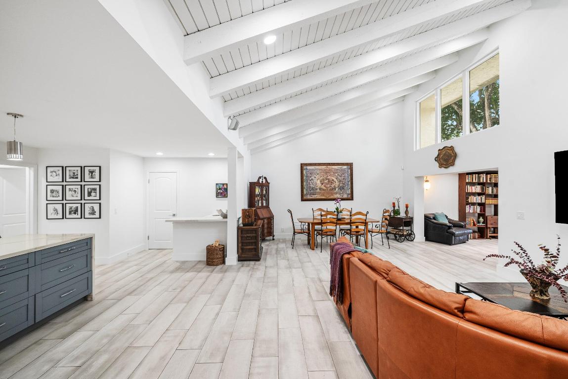 PALMS OF BOCA LAGO - Residential