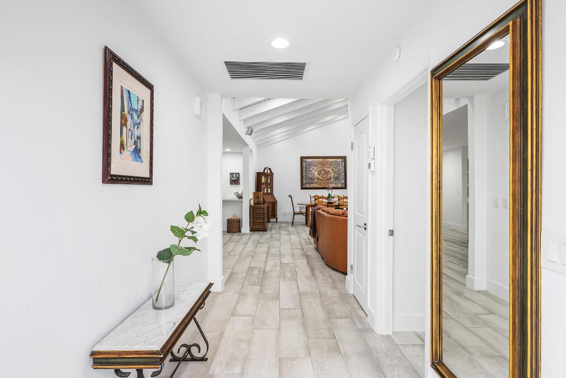 PALMS OF BOCA LAGO - Residential