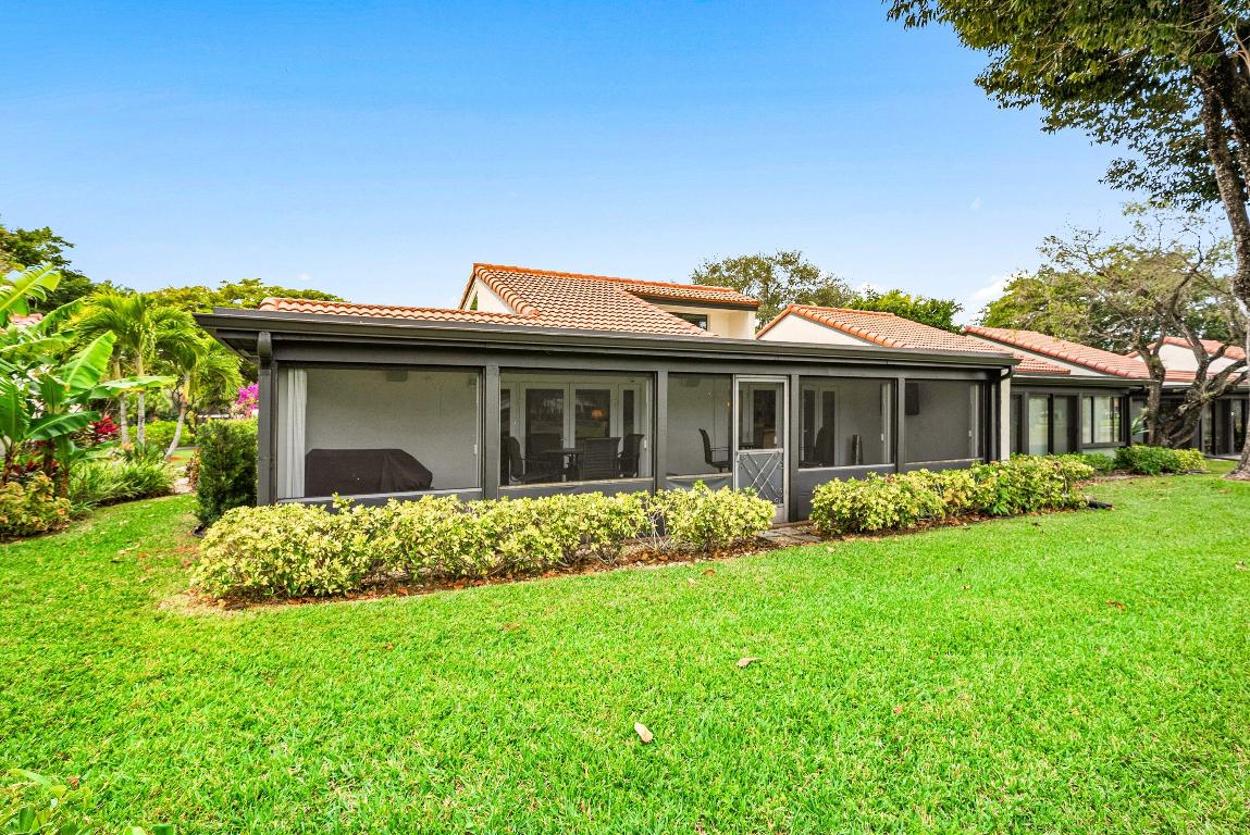 PALMS OF BOCA LAGO - Residential