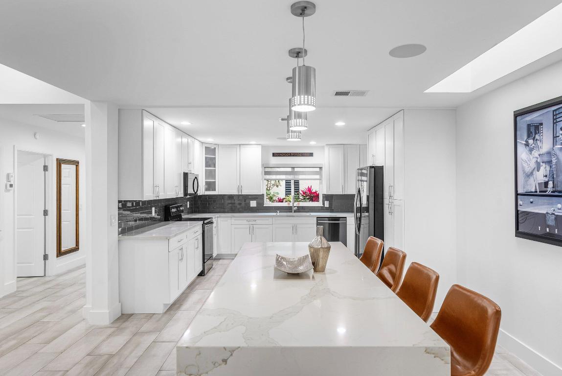 PALMS OF BOCA LAGO - Residential