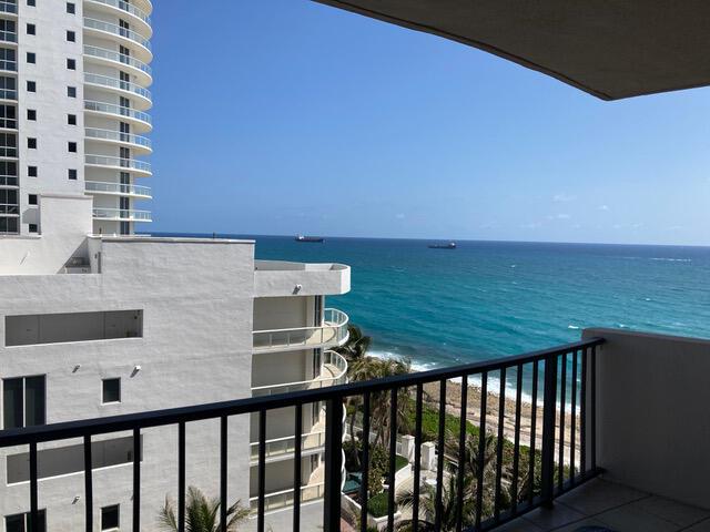 4200 N Ocean Drive 1-905