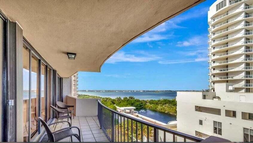 4200 N Ocean Drive 1-905