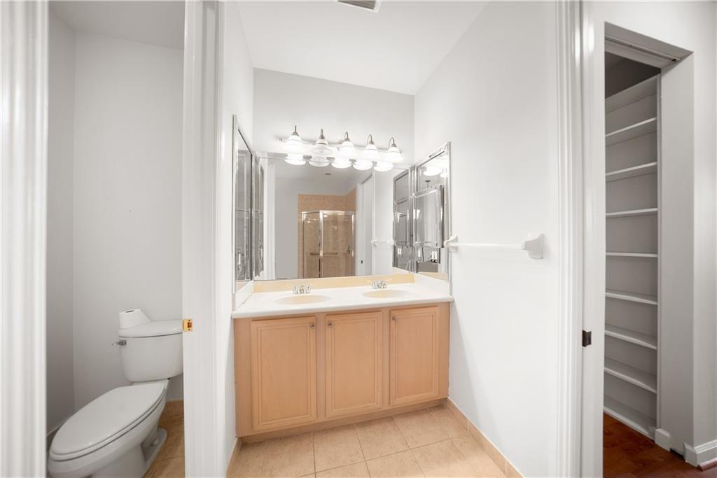 Addison Lakes - Residential