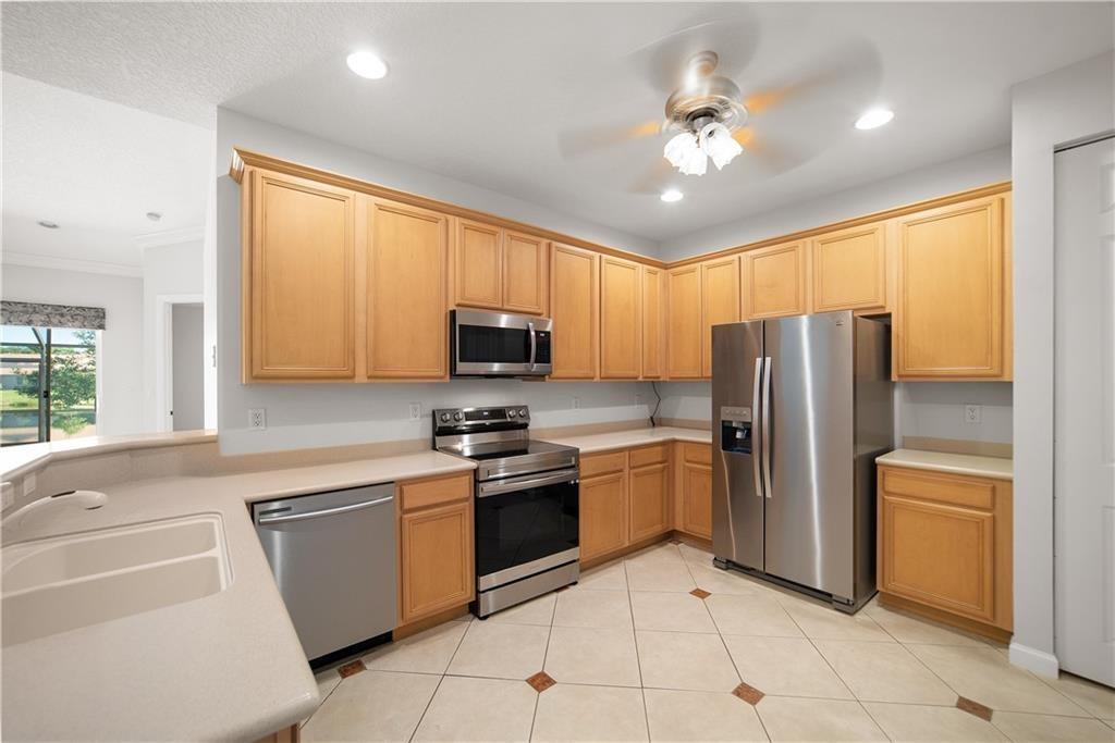 Addison Lakes - Residential