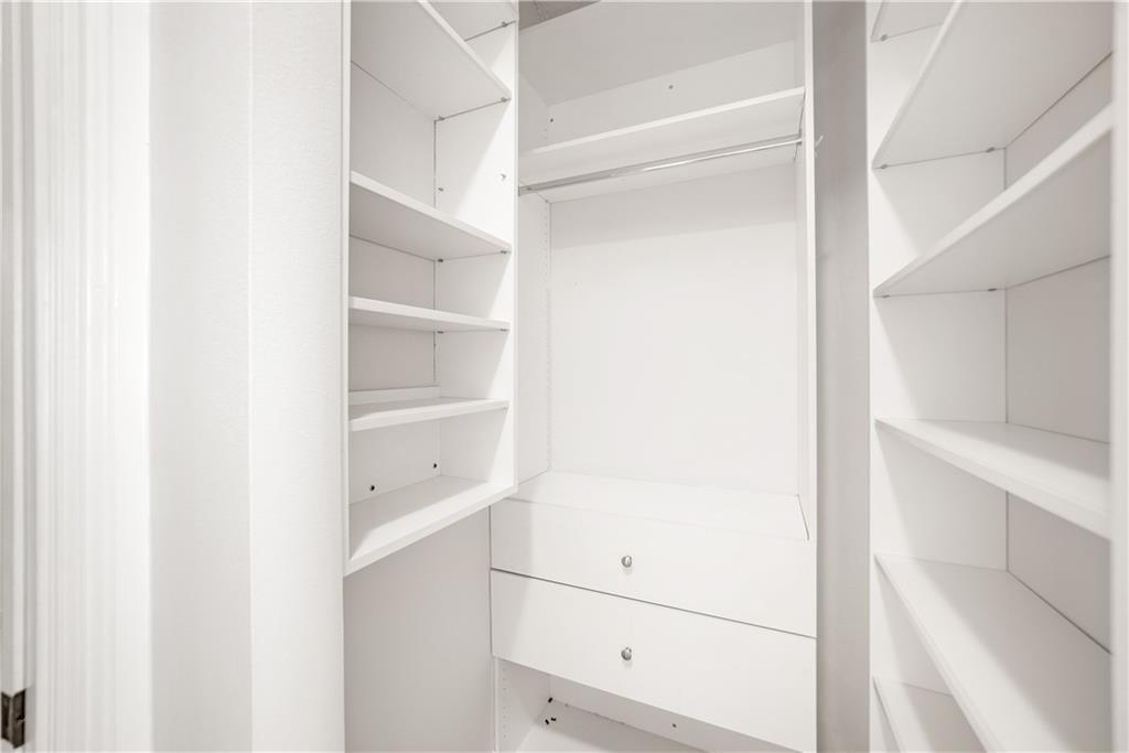 Addison Lakes - Residential