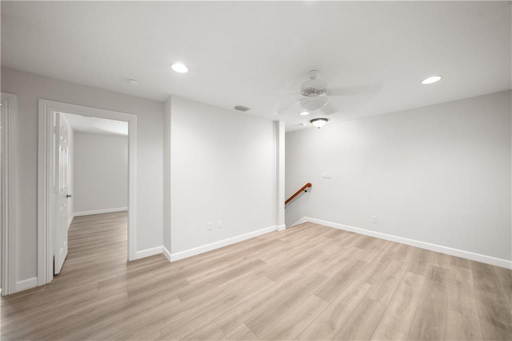 Addison Lakes - Residential