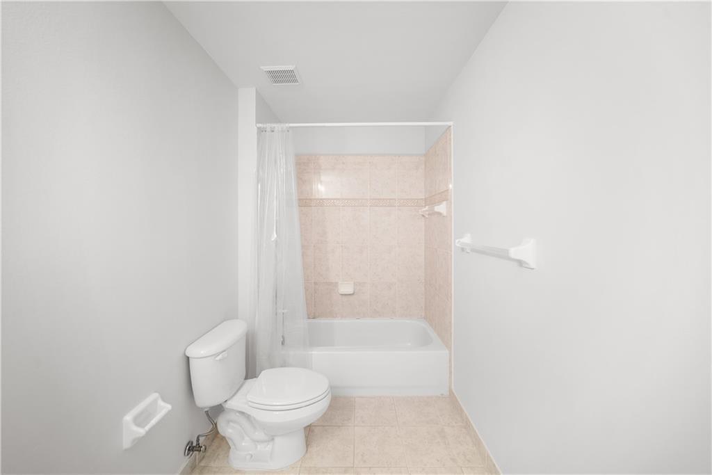 Addison Lakes - Residential