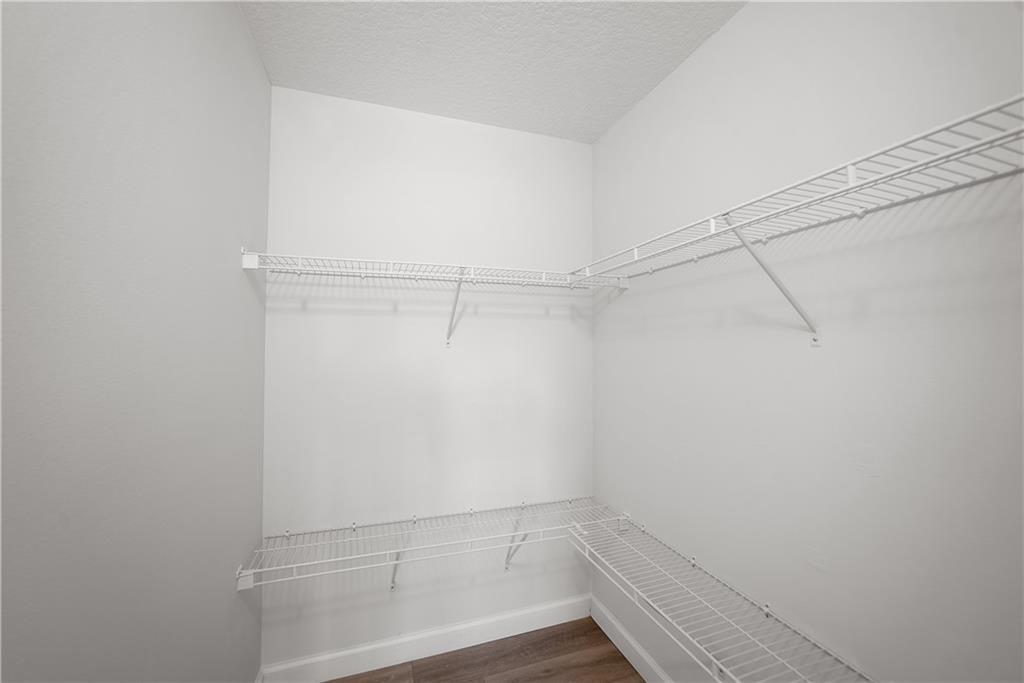 Addison Lakes - Residential