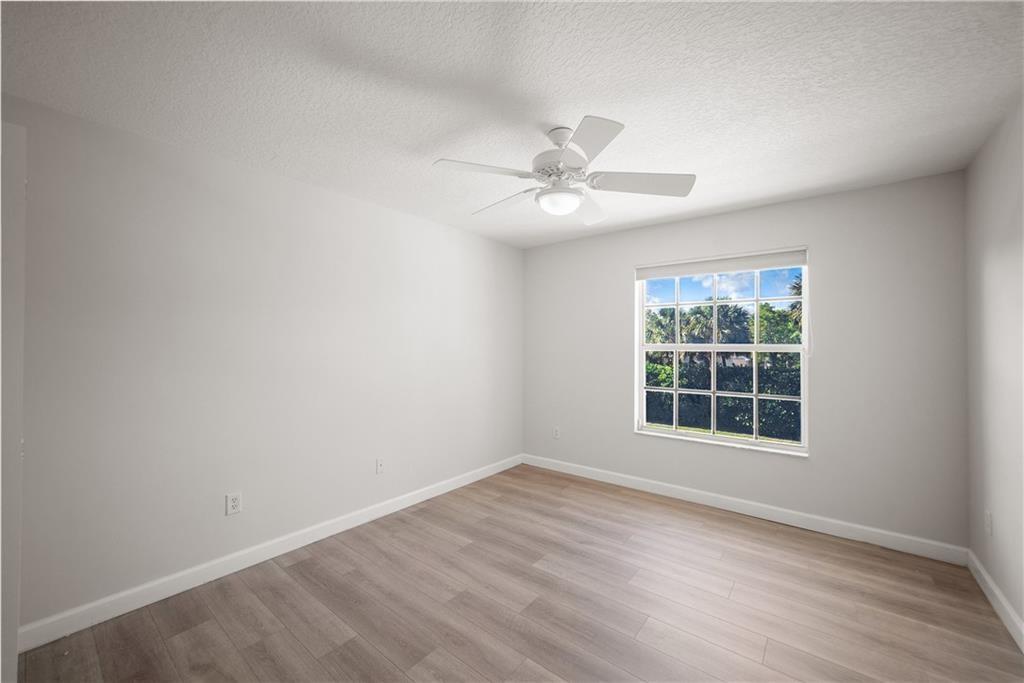 Addison Lakes - Residential