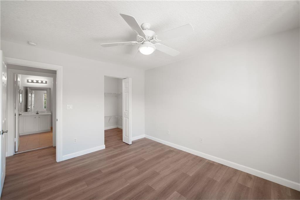 Addison Lakes - Residential