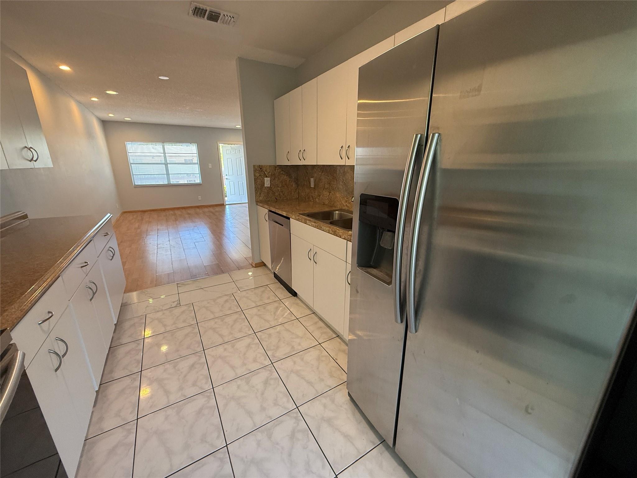 Oriole Gardens 23 Condo - Residential Lease