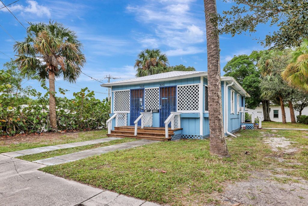 Photo of 922 SE Bayou Avenue #A, Stuart, FL 34994 (MLS # R11034549)