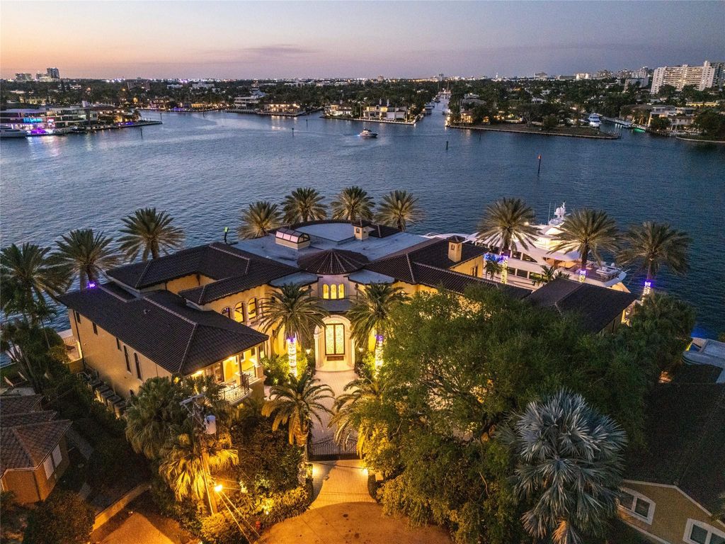 Photo of 1 Isla Bahia Drive, Fort Lauderdale, FL 33316 (MLS # B26018450)