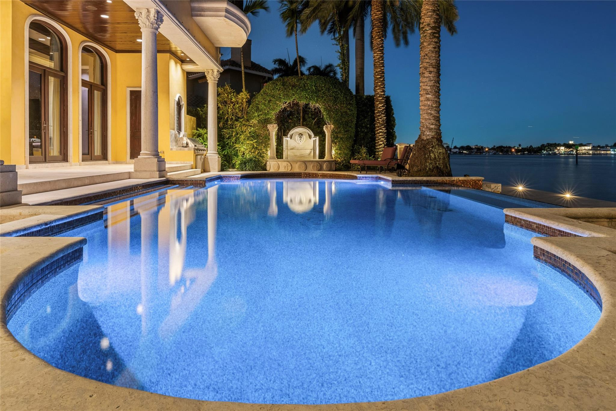 HARBOR BEACH - Residential