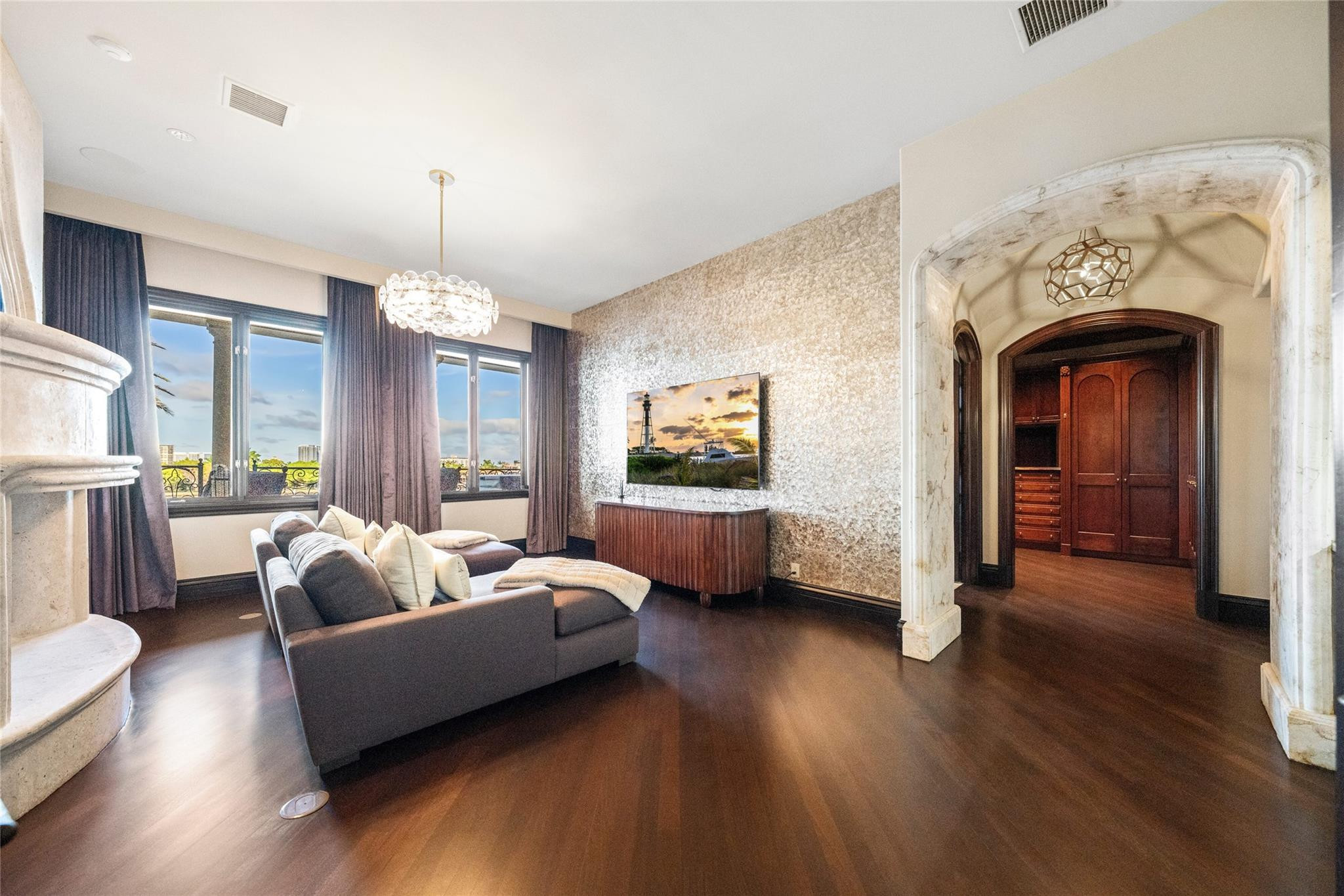 HARBOR BEACH - Residential