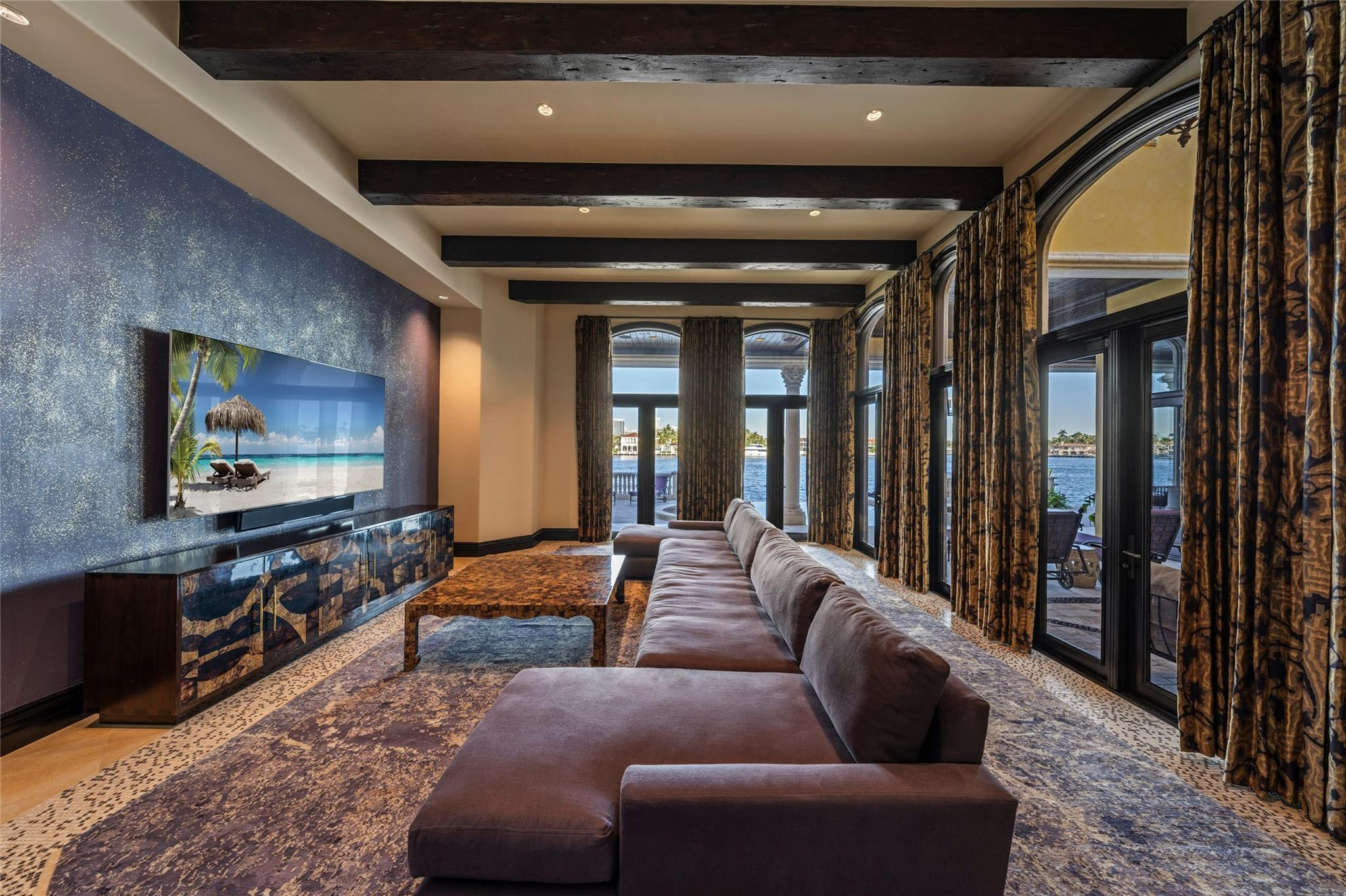 HARBOR BEACH - Residential