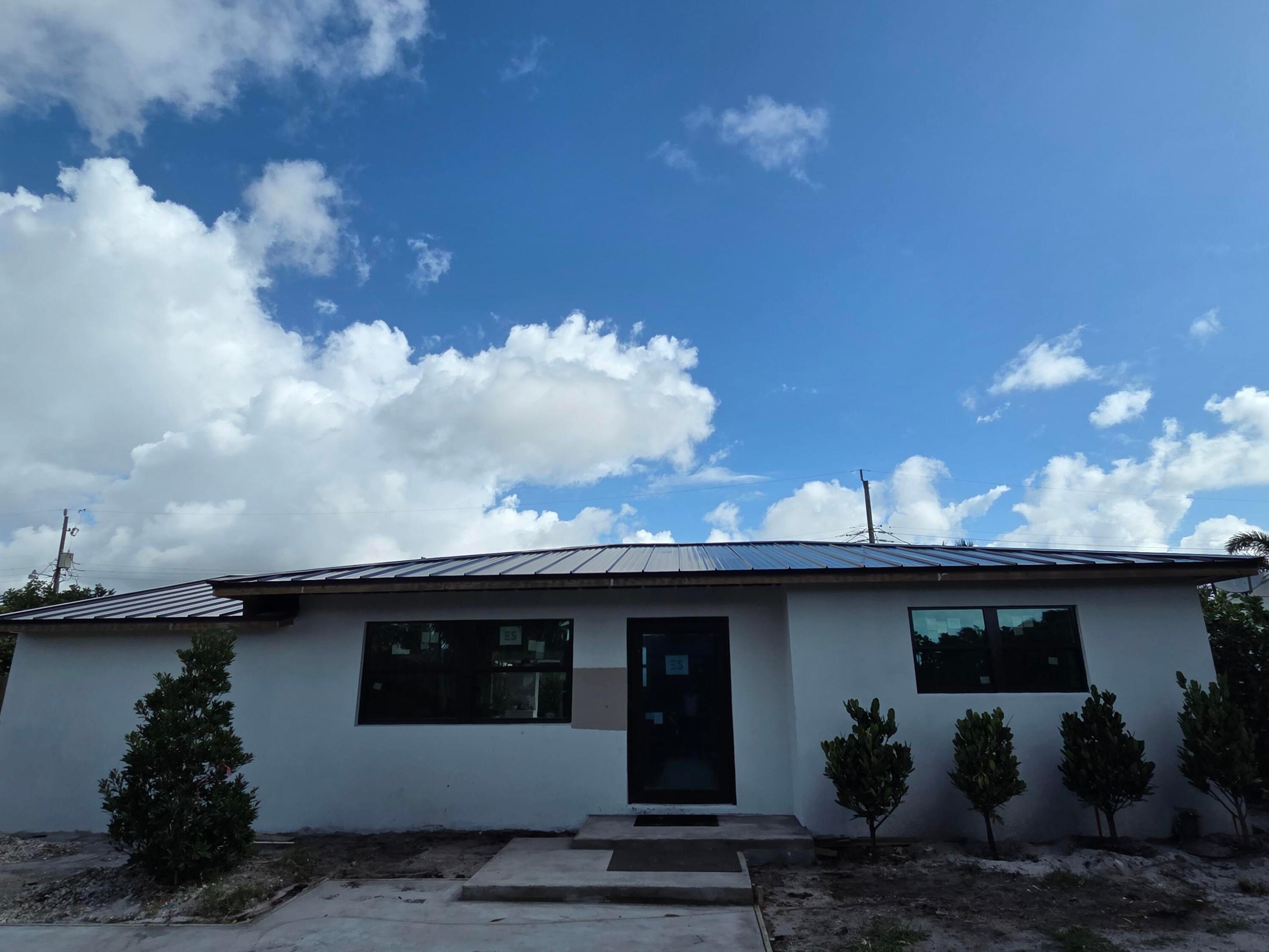 329 Laurie Road