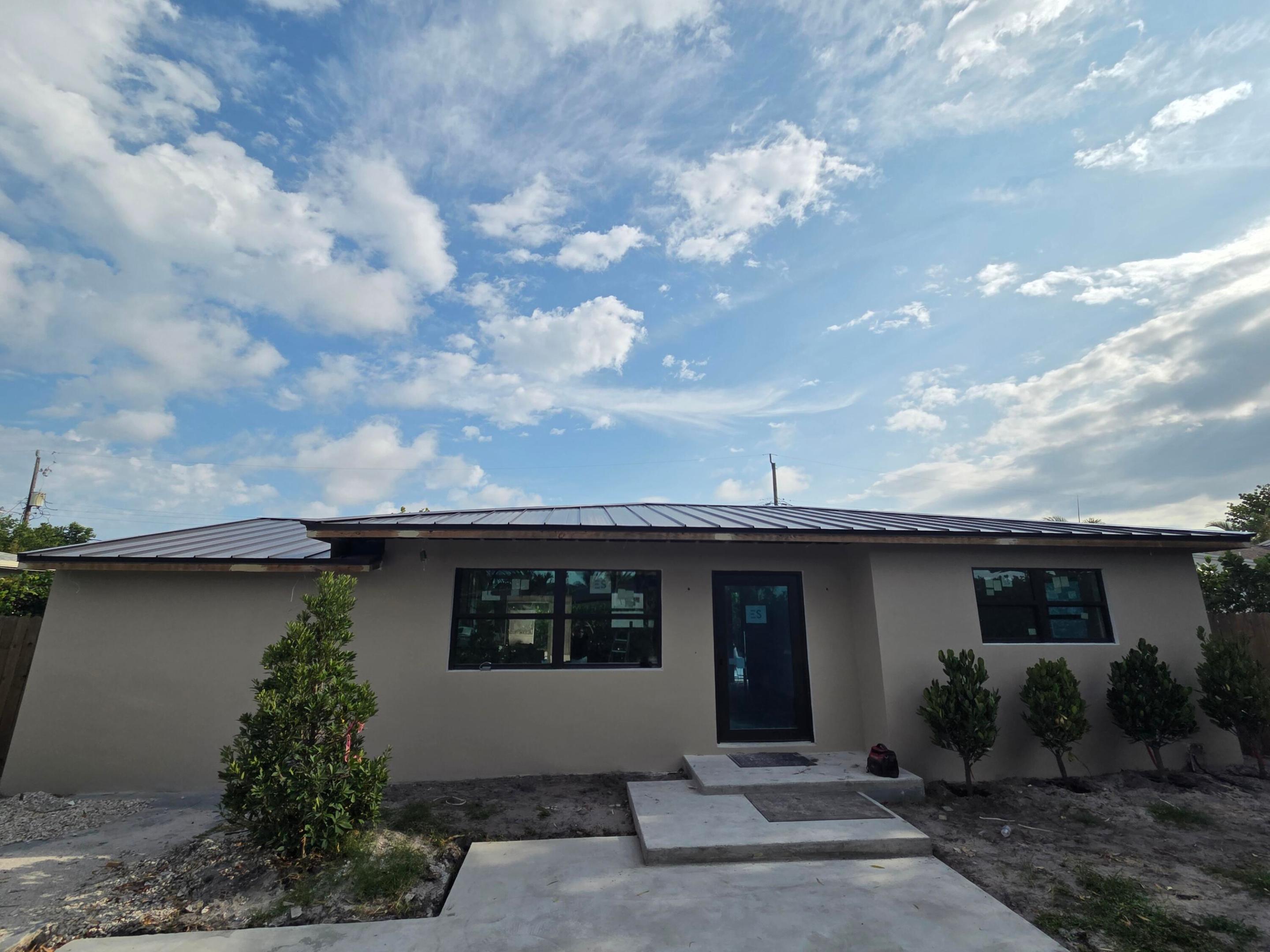 329 Laurie Road