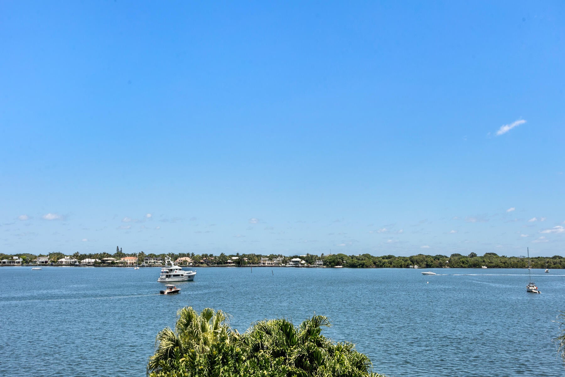 130 LAKESHORE Drive 322