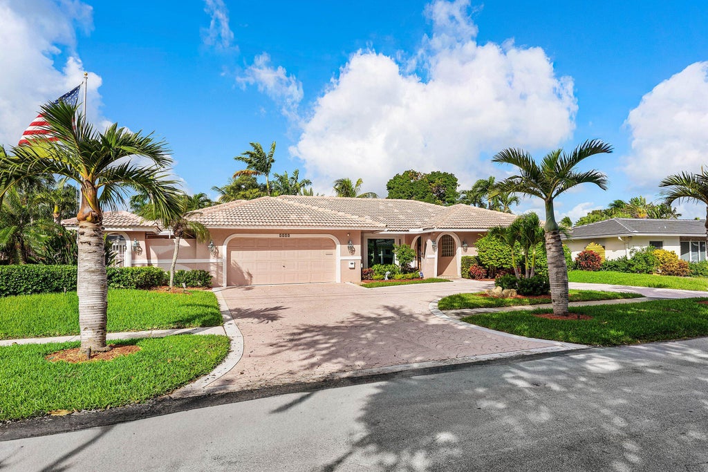 Photo of 1115 SE 14TH Avenue, Deerfield Beach, FL 33441 (MLS # B26091047)