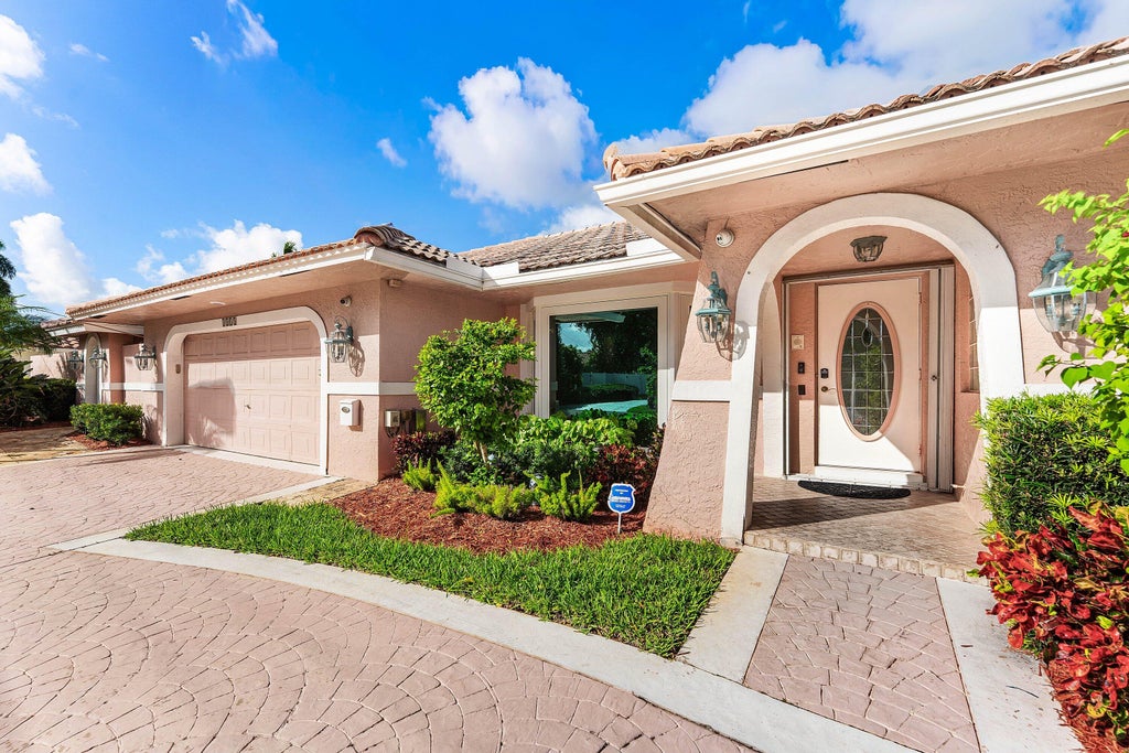 Photo of 1115 SE 14TH Avenue, Deerfield Beach, FL 33441 (MLS # B26091047)