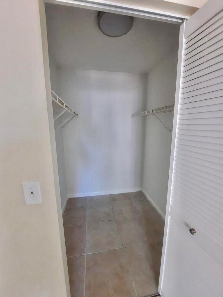 CROSS CREEK CONDO - Residential Lease