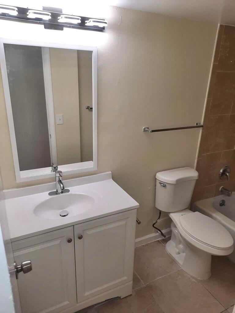 CROSS CREEK CONDO - Residential Lease