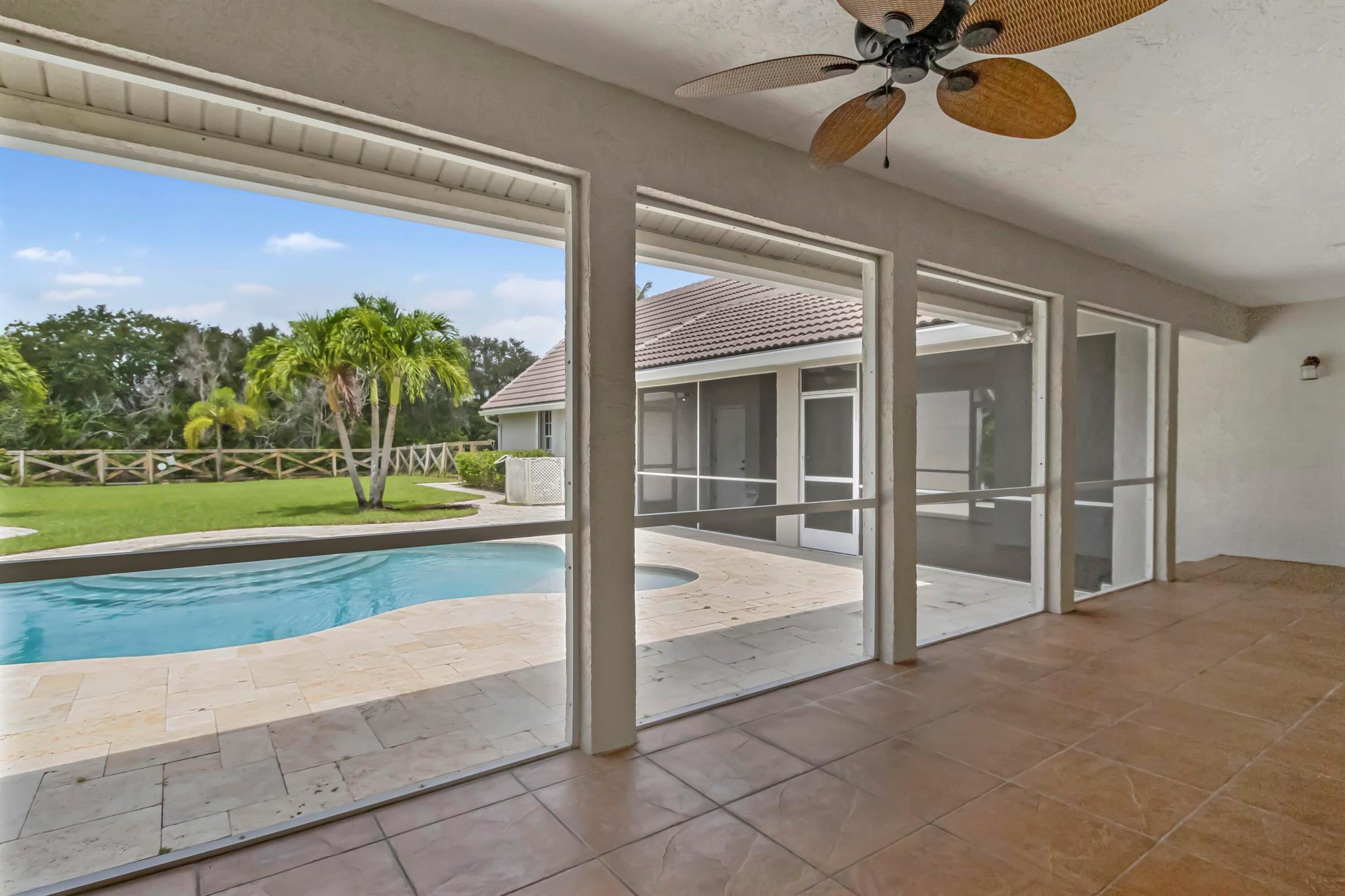 LOXAHATCHEE LAKES - Residential
