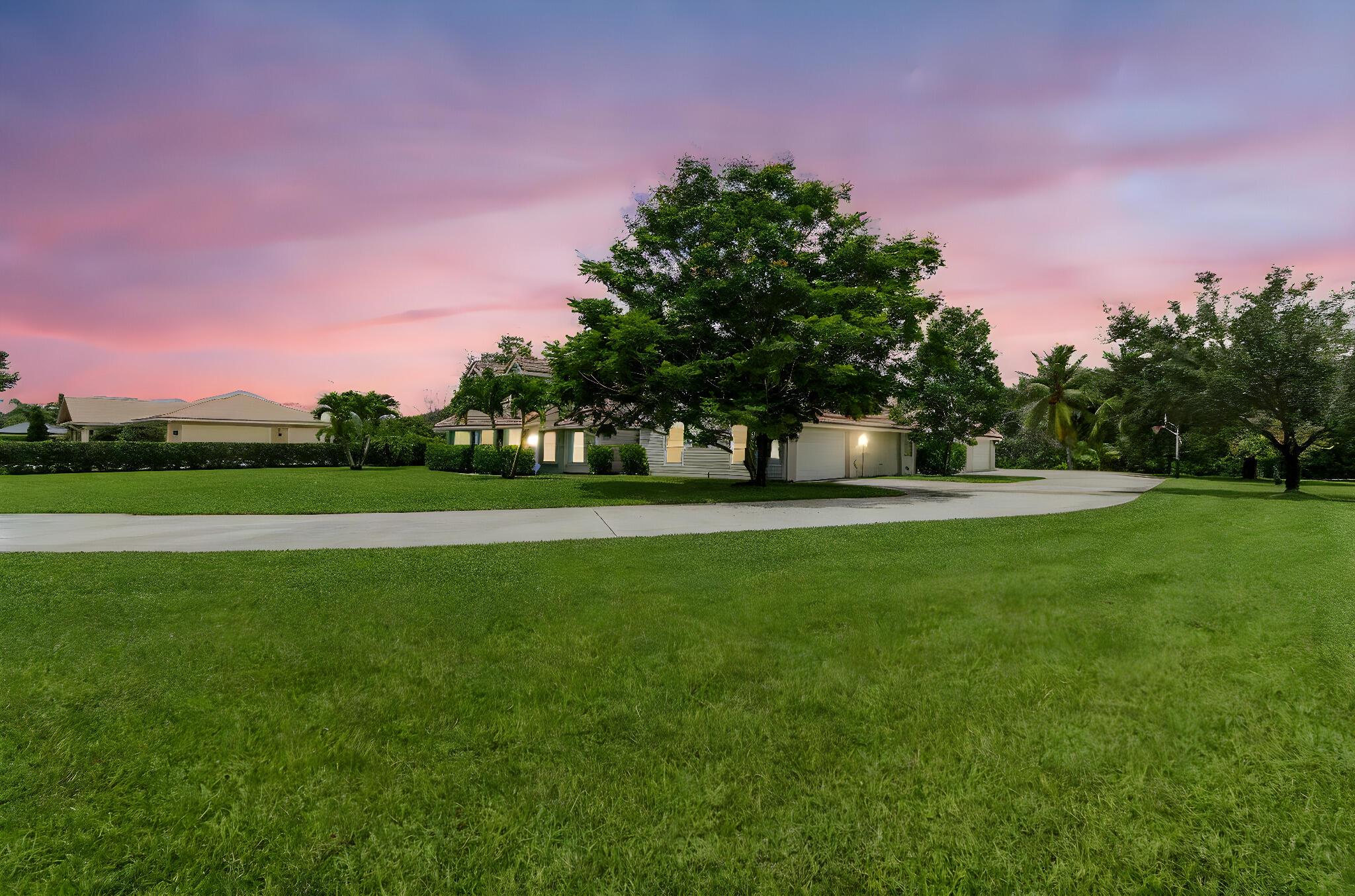 LOXAHATCHEE LAKES - Residential
