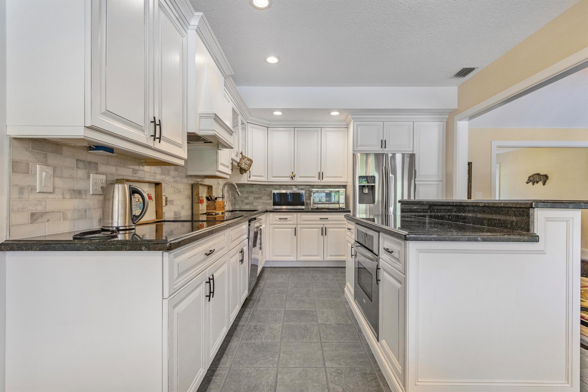 LOXAHATCHEE LAKES - Residential