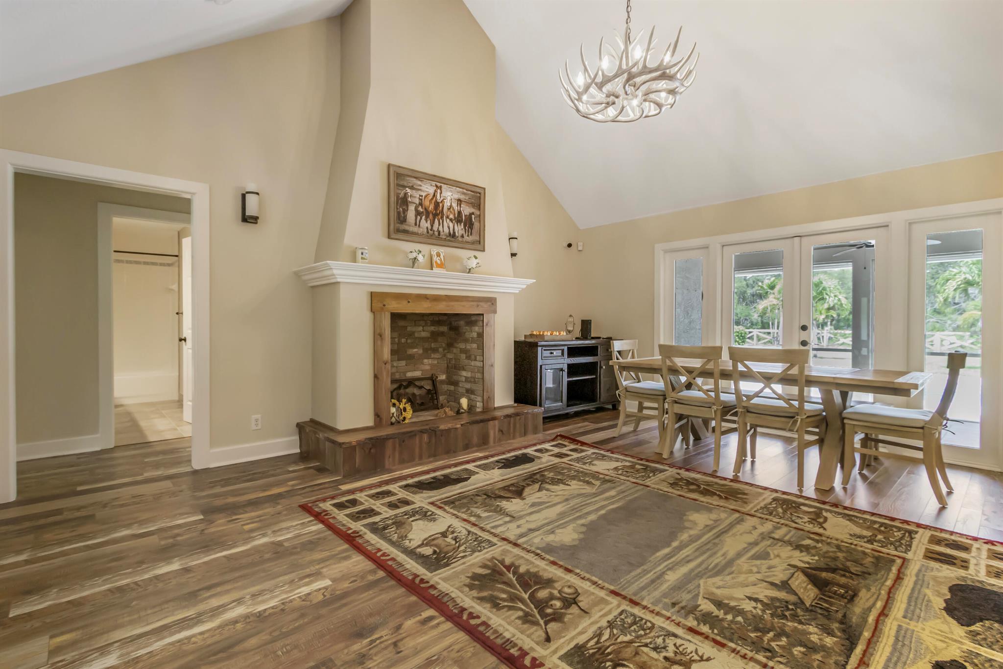 LOXAHATCHEE LAKES - Residential