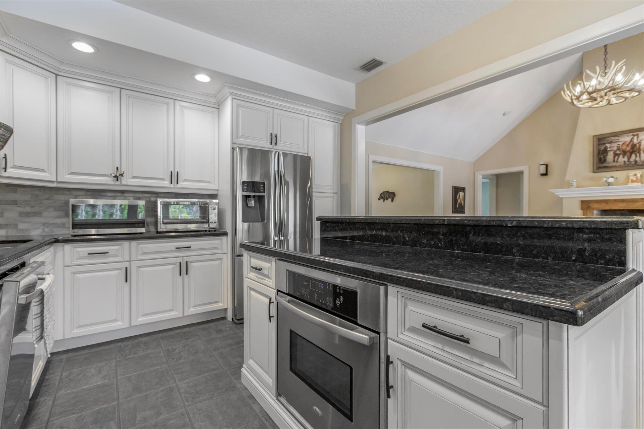 LOXAHATCHEE LAKES - Residential