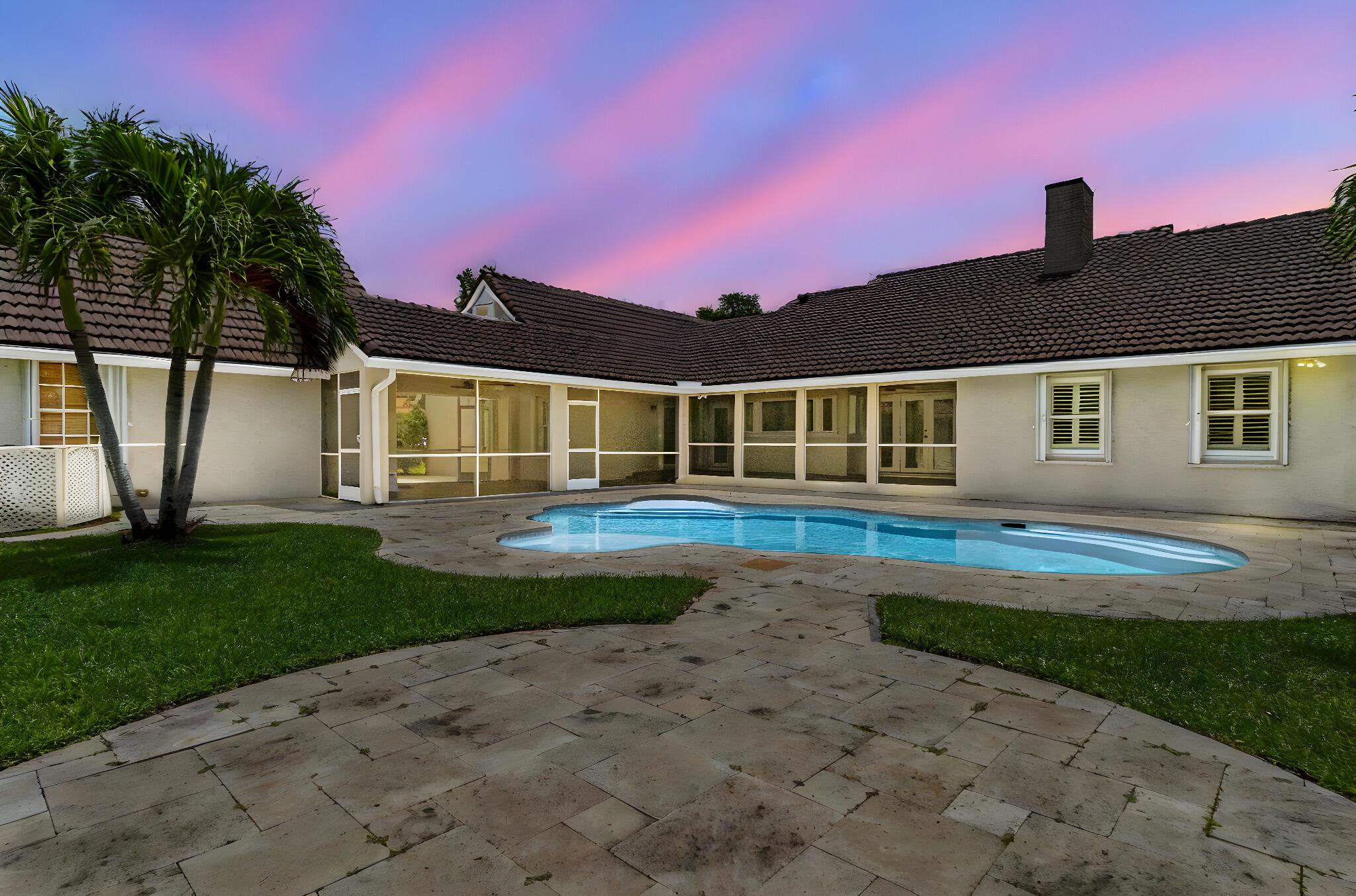 LOXAHATCHEE LAKES - Residential