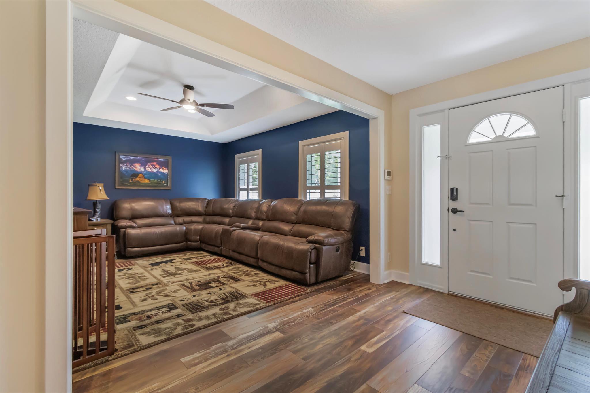 LOXAHATCHEE LAKES - Residential