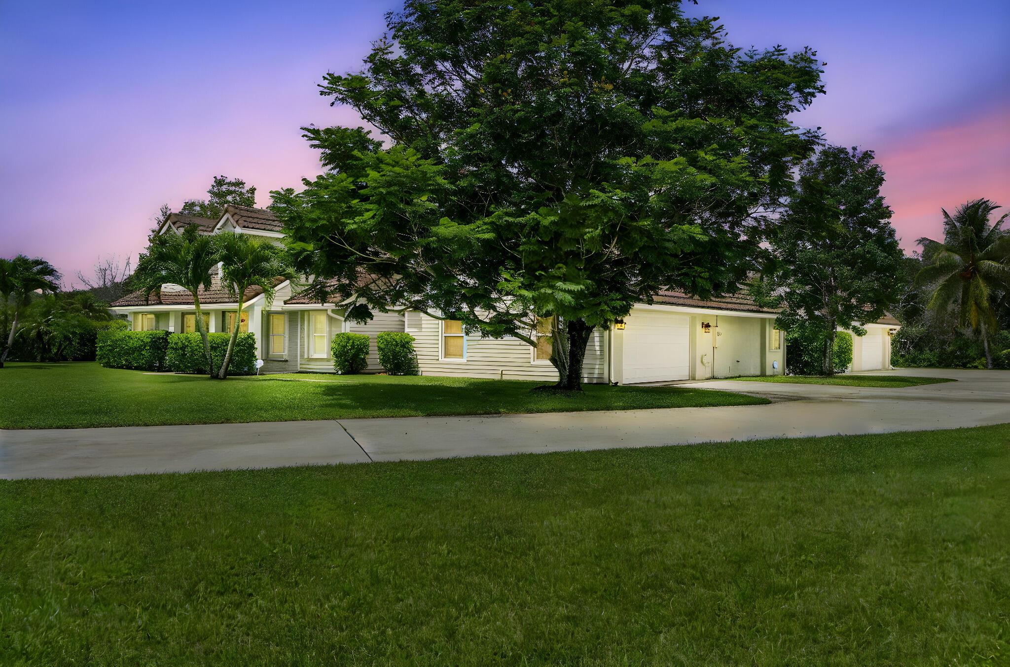LOXAHATCHEE LAKES - Residential