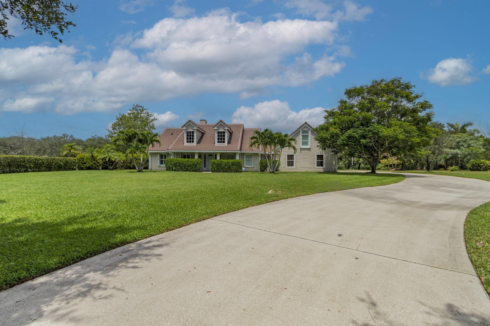 LOXAHATCHEE LAKES - Residential