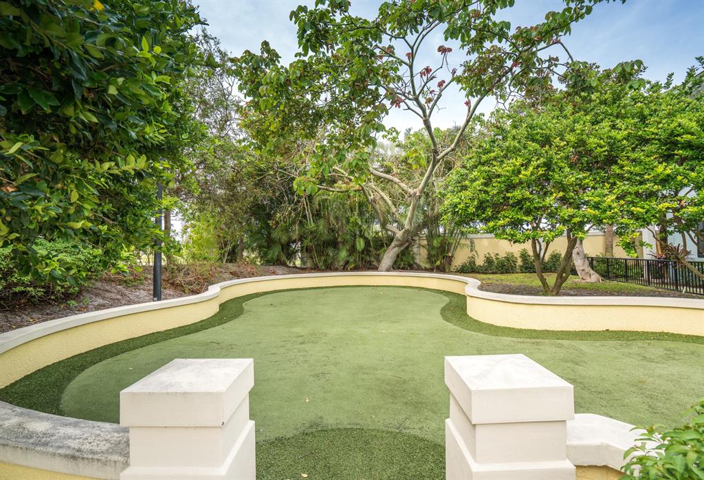 LATITUDE DELRAY - Residential Lease