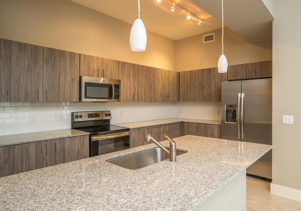 LATITUDE DELRAY - Residential Lease