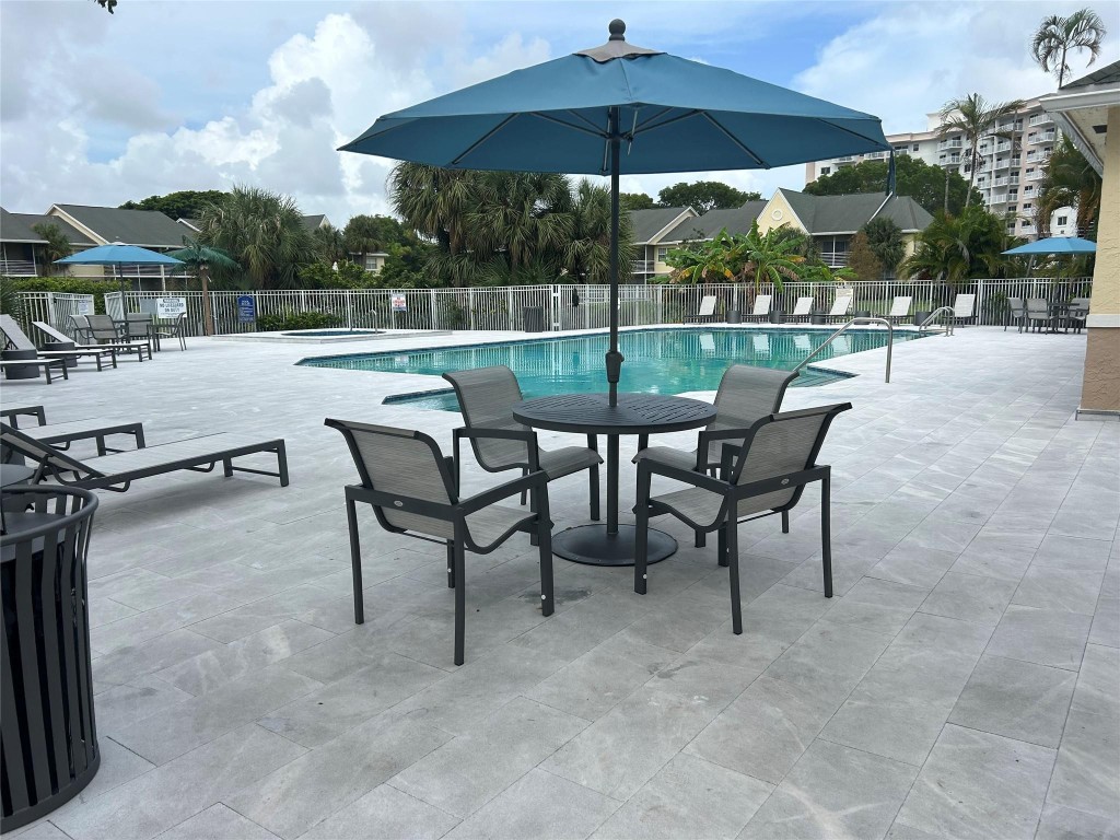 Breezes at Palm Aire - Residential